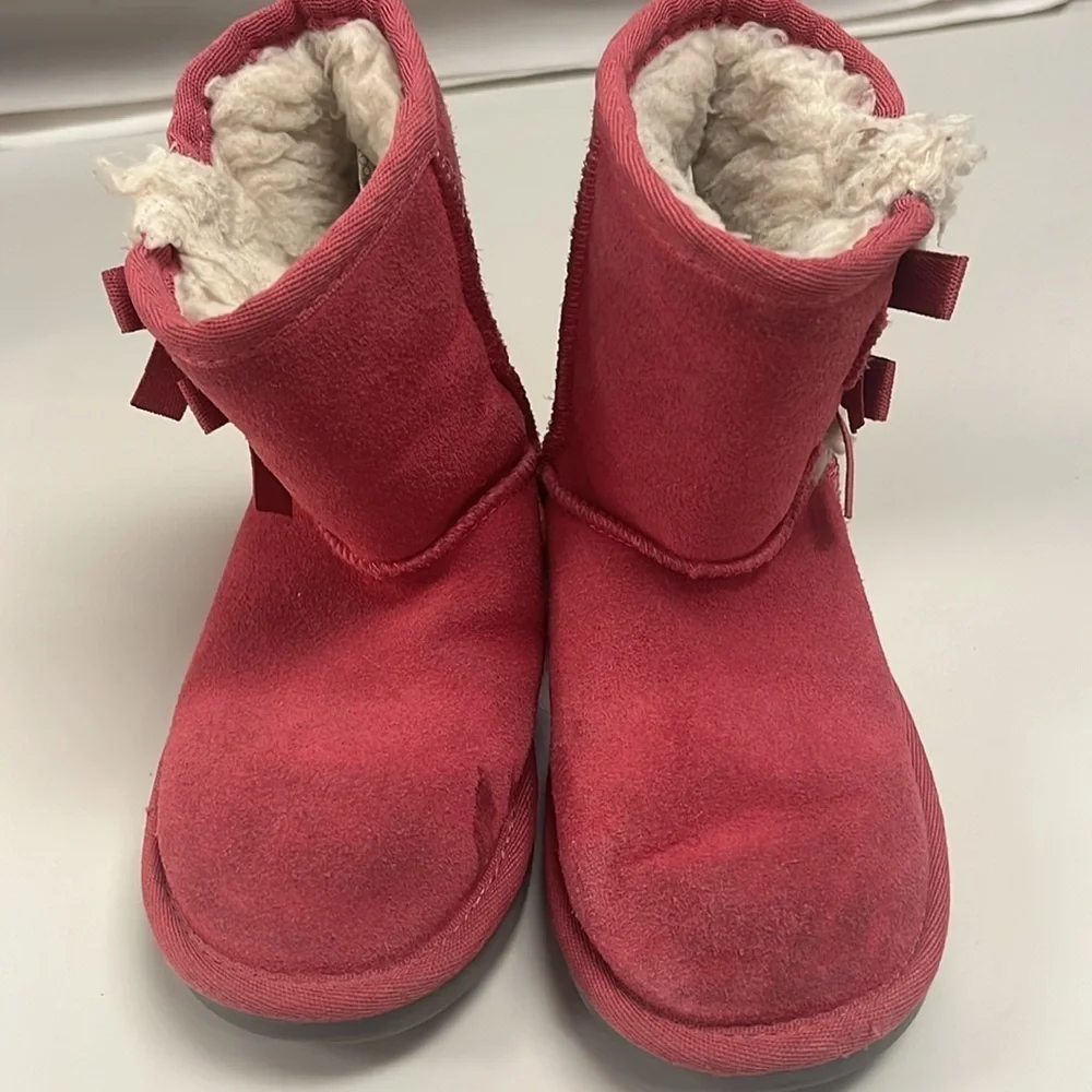 Ugg Koolaburra hit pink booties children size 9 in hot pink with side ribbons